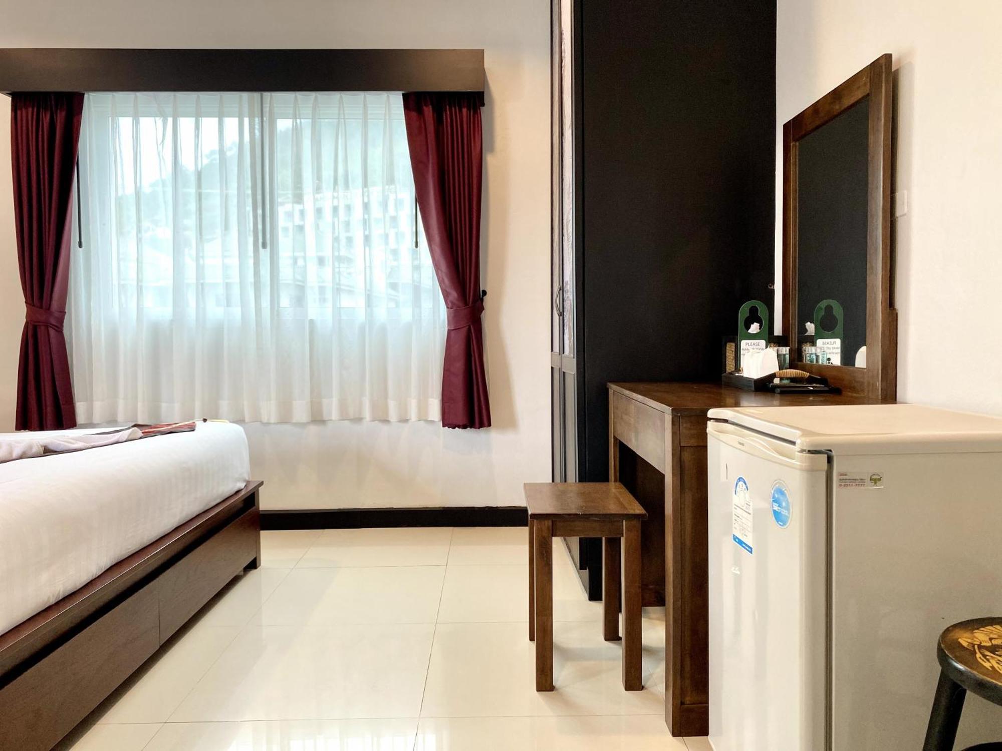 Sunray Beach Hotel Patong 외부 사진