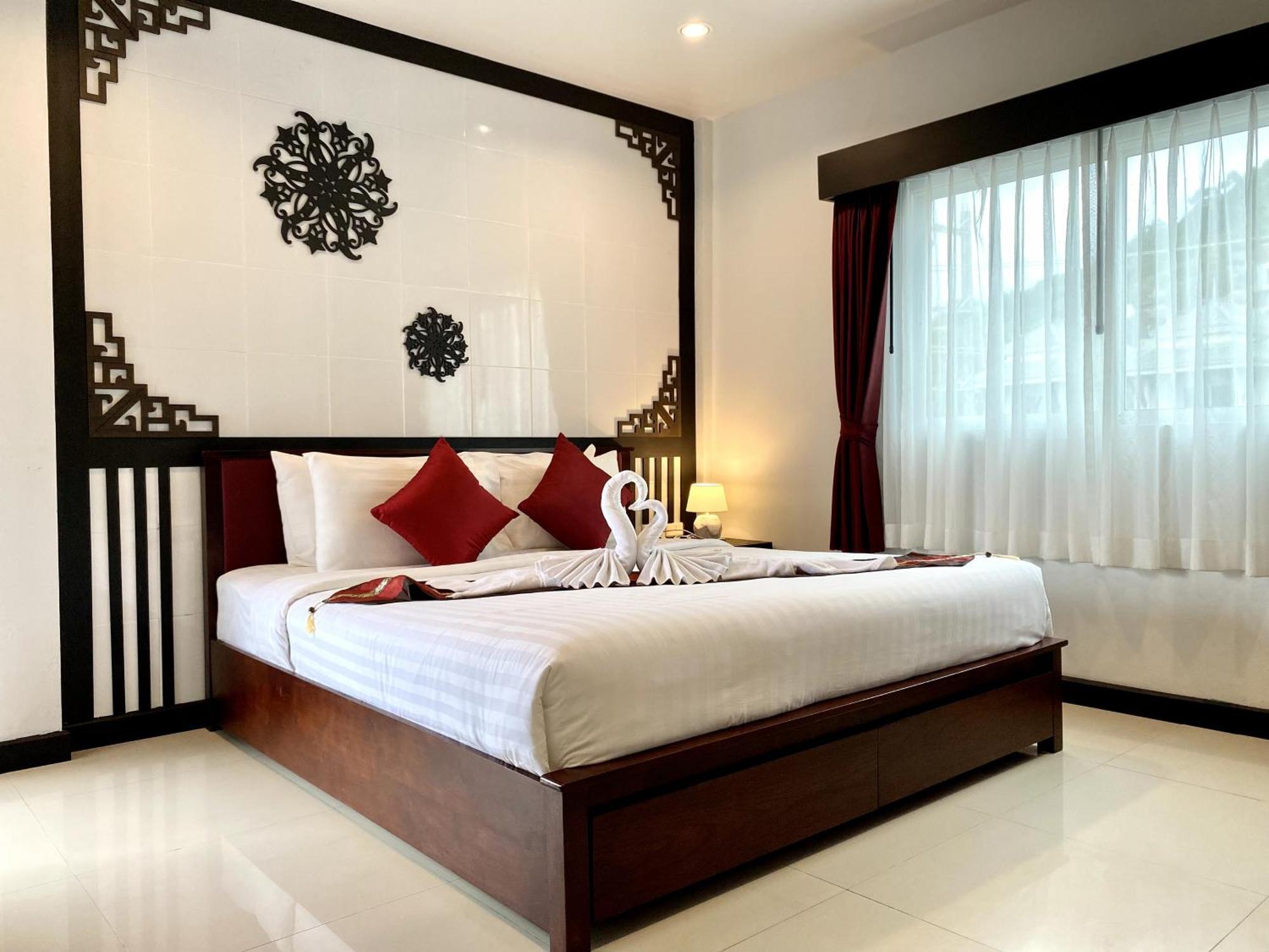 Sunray Beach Hotel Patong 외부 사진