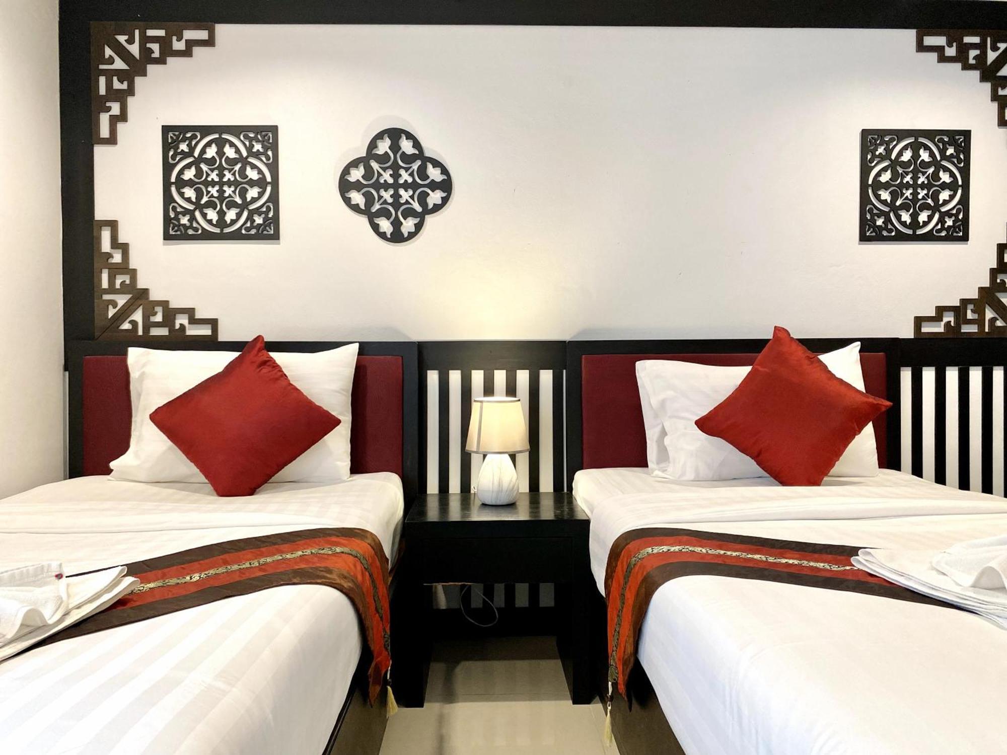 Sunray Beach Hotel Patong 외부 사진