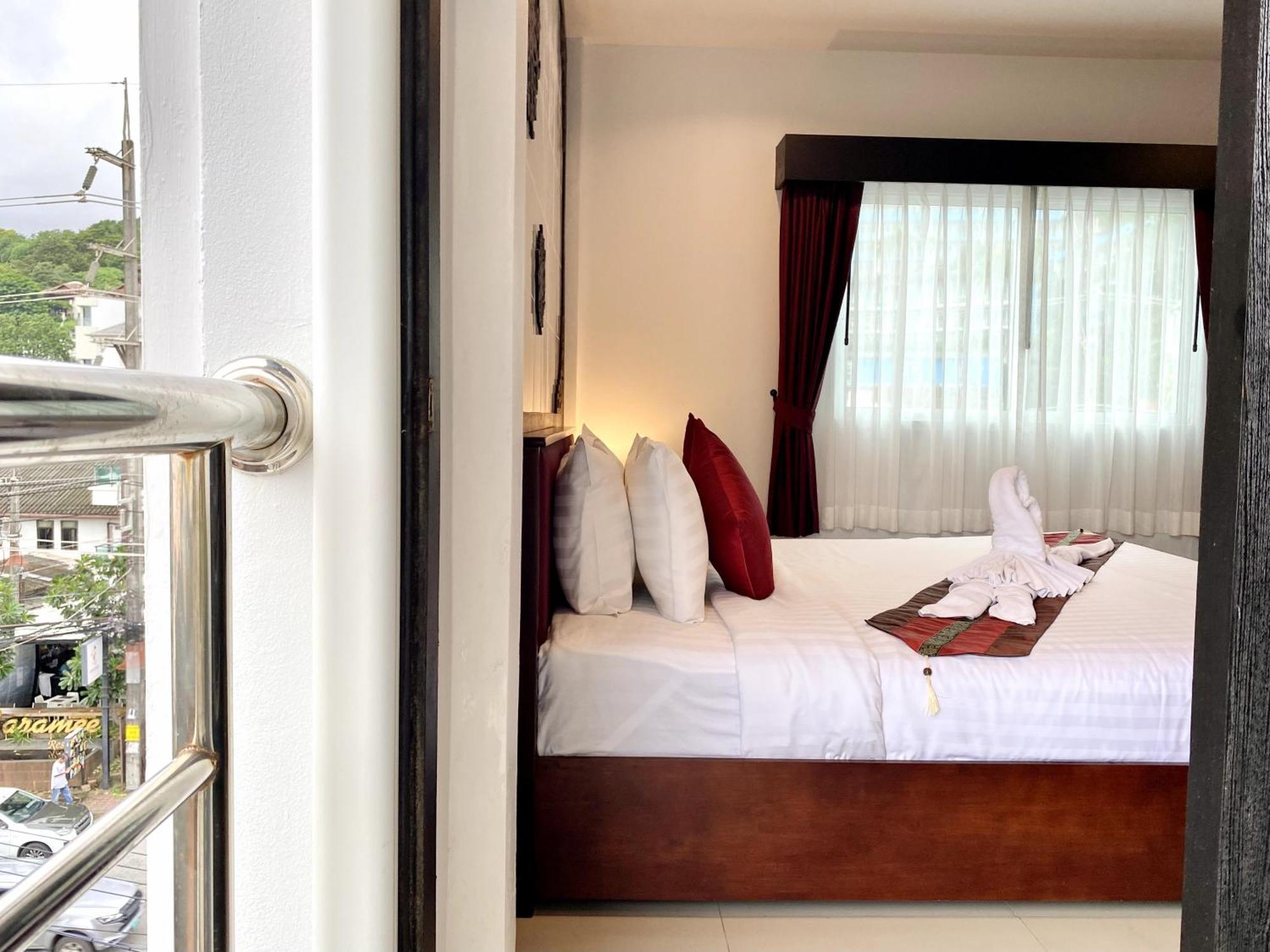 Sunray Beach Hotel Patong 외부 사진