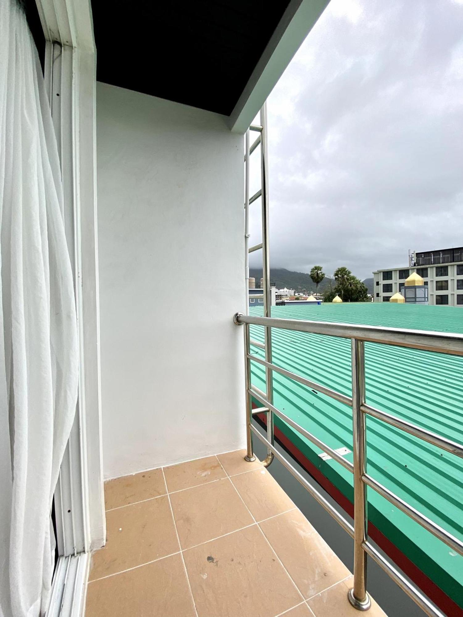 Sunray Beach Hotel Patong 외부 사진