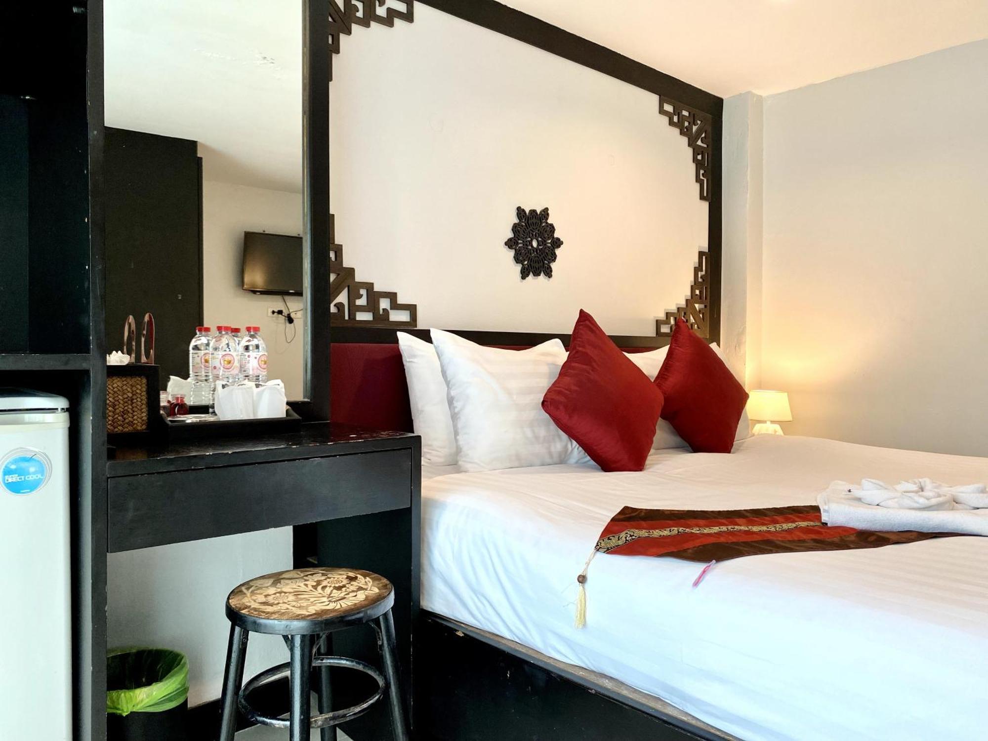 Sunray Beach Hotel Patong 외부 사진